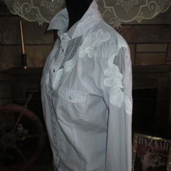 Guess Lace & Mesh Shirt - Picture 8 of 12